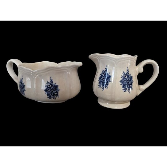 SEARS Mayhill creamer and gravy boat Federalist, Blue Flowers, 9 1/4 i - Picture 3 of 9